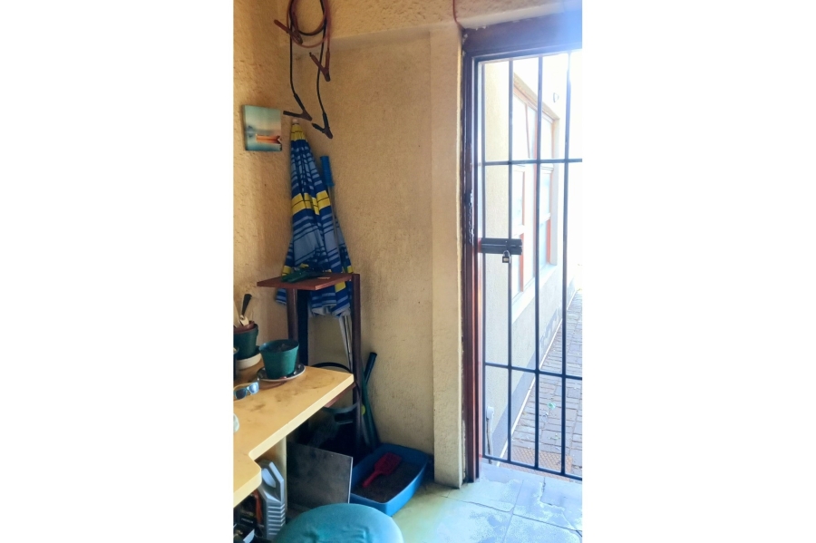 6 Bedroom Property for Sale in Ruyterwacht Western Cape